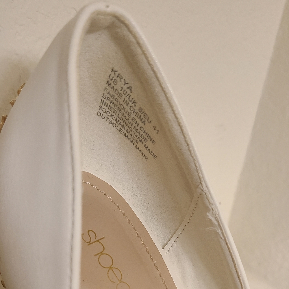Shoe Dazzle White Heels with Gold Accents - Picture 7 of 7